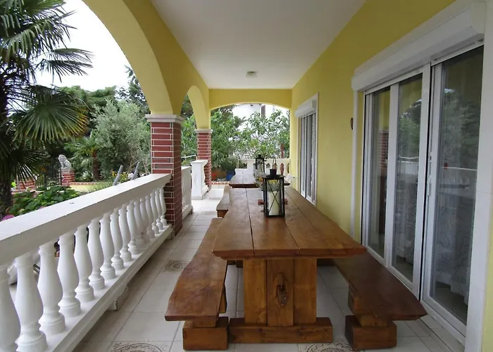 krevet i doručak Ruzica 3*