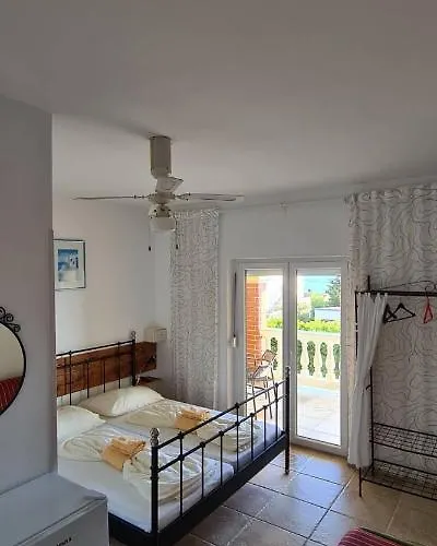 krevet i doručak Ruzica 3*